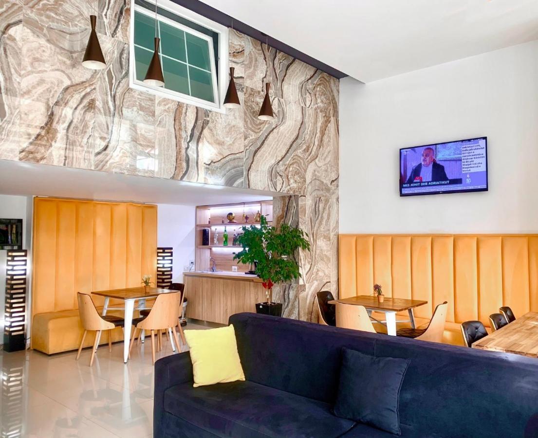 Park Hotel Tirana Yzberishti Kültér fotó