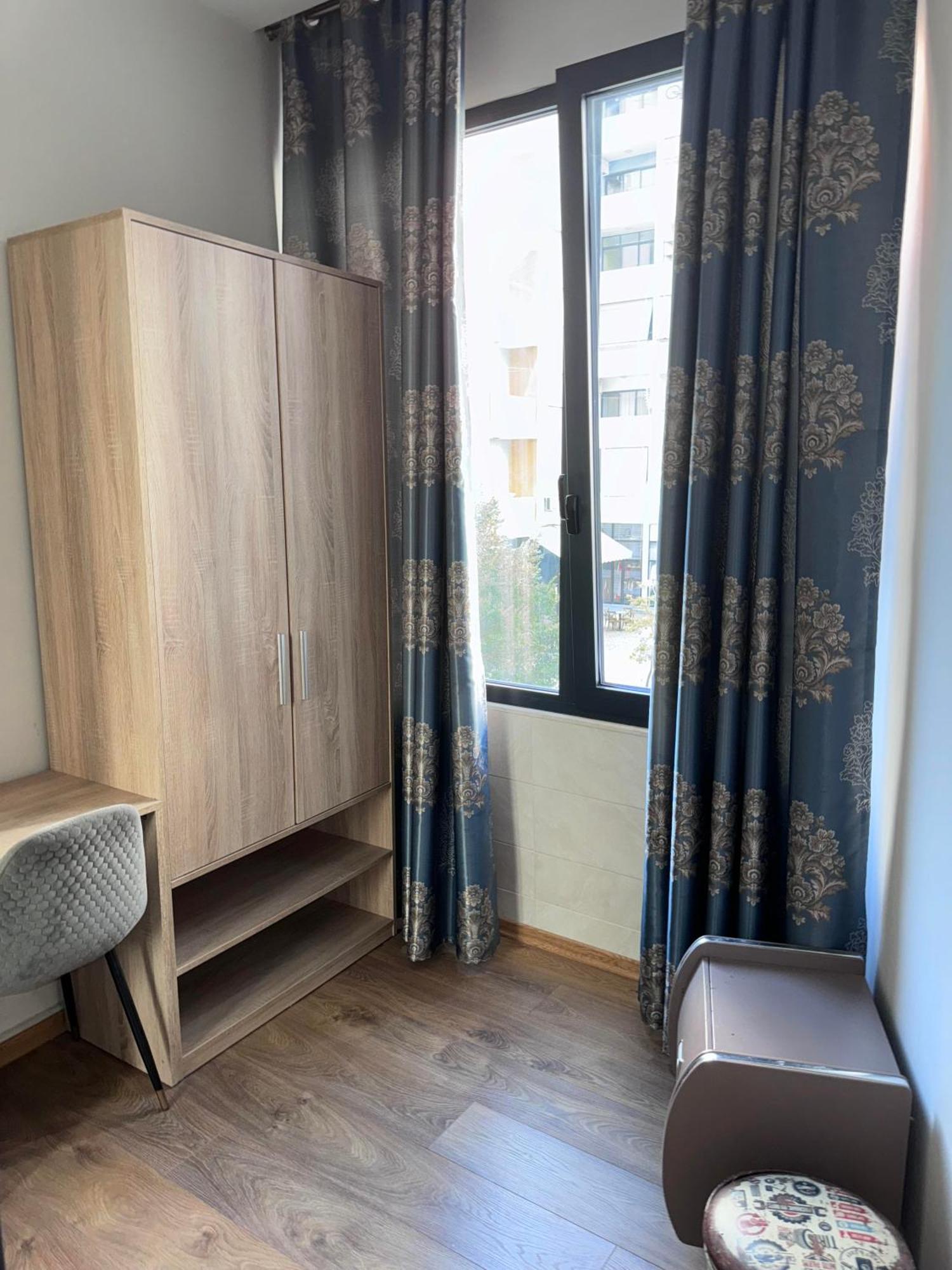 Park Hotel Tirana Yzberishti Kültér fotó