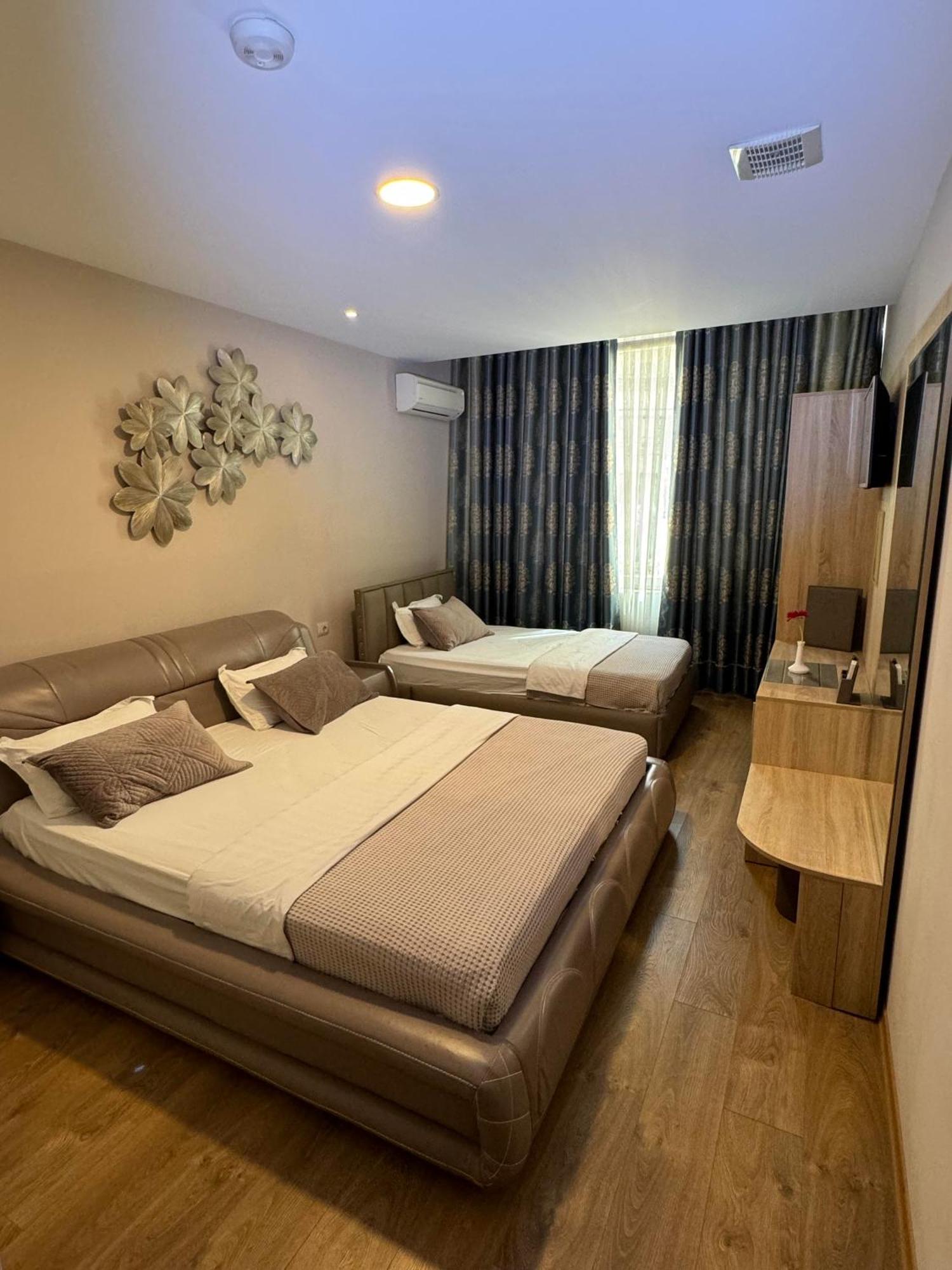 Park Hotel Tirana Yzberishti Kültér fotó