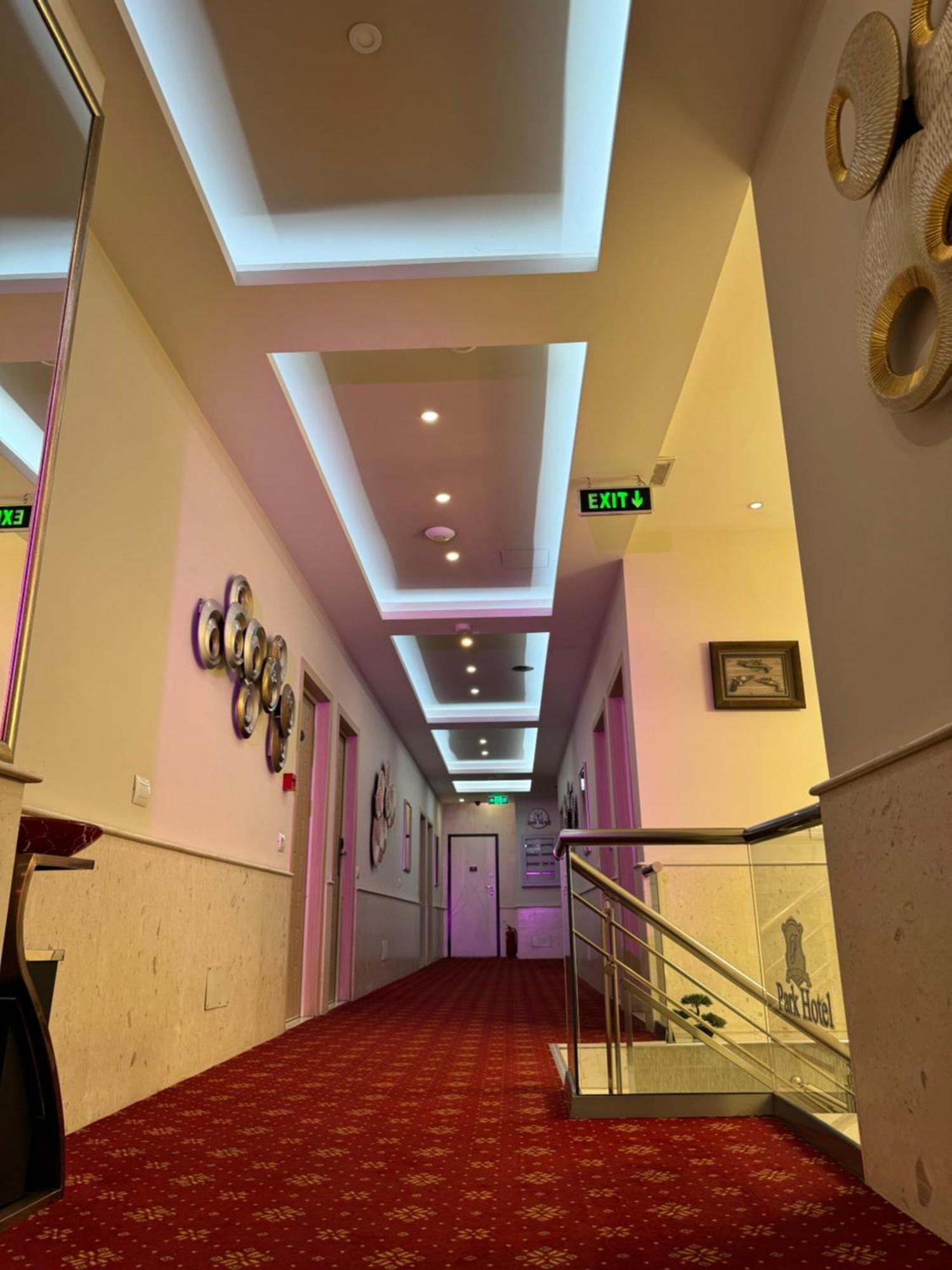 Park Hotel Tirana Yzberishti Kültér fotó