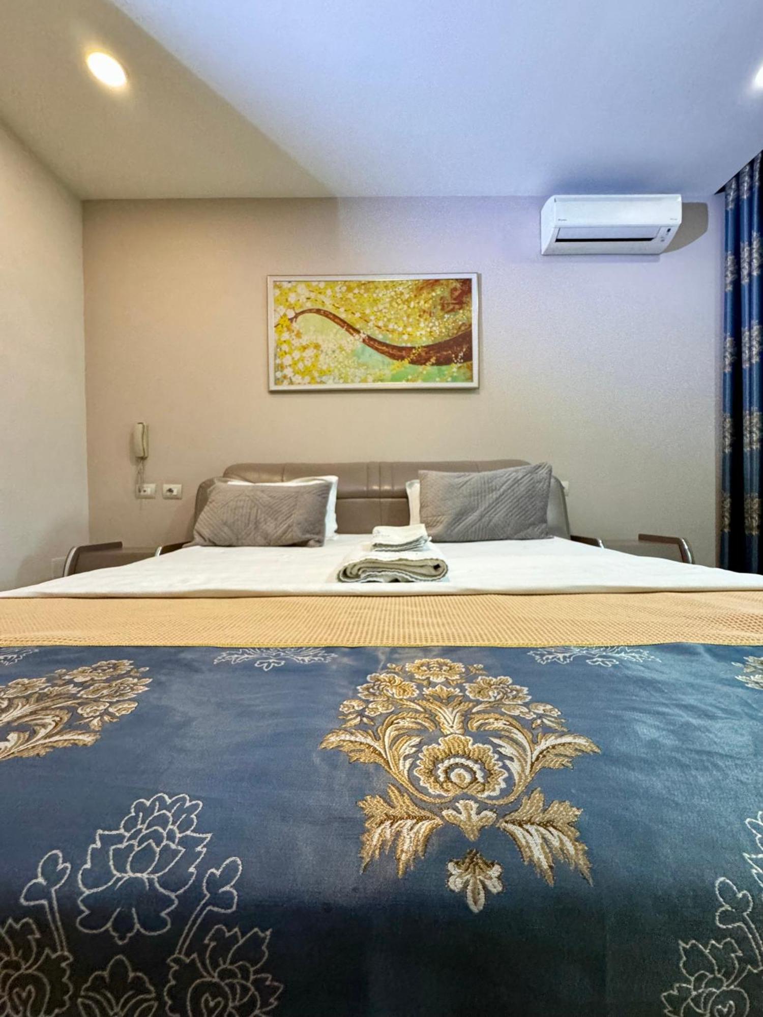 Park Hotel Tirana Yzberishti Kültér fotó