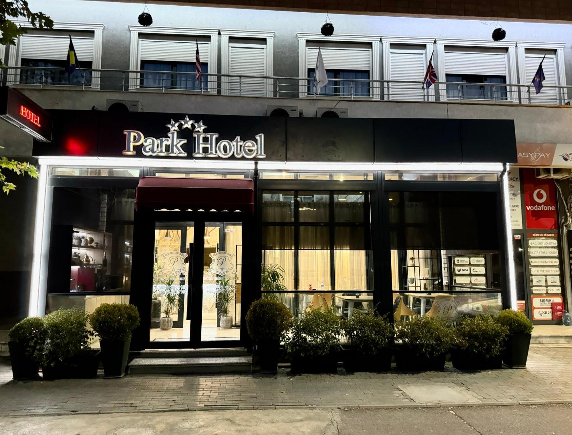 Park Hotel Tirana Yzberishti Kültér fotó