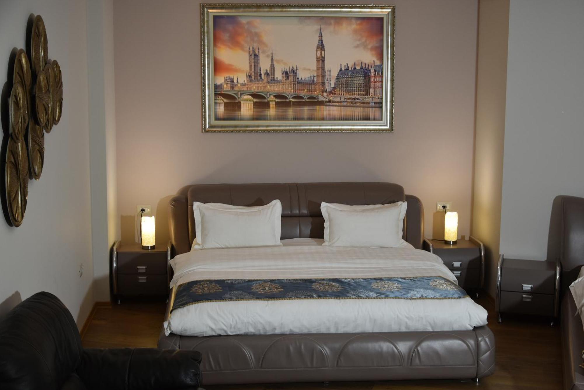 Park Hotel Tirana Yzberishti Kültér fotó