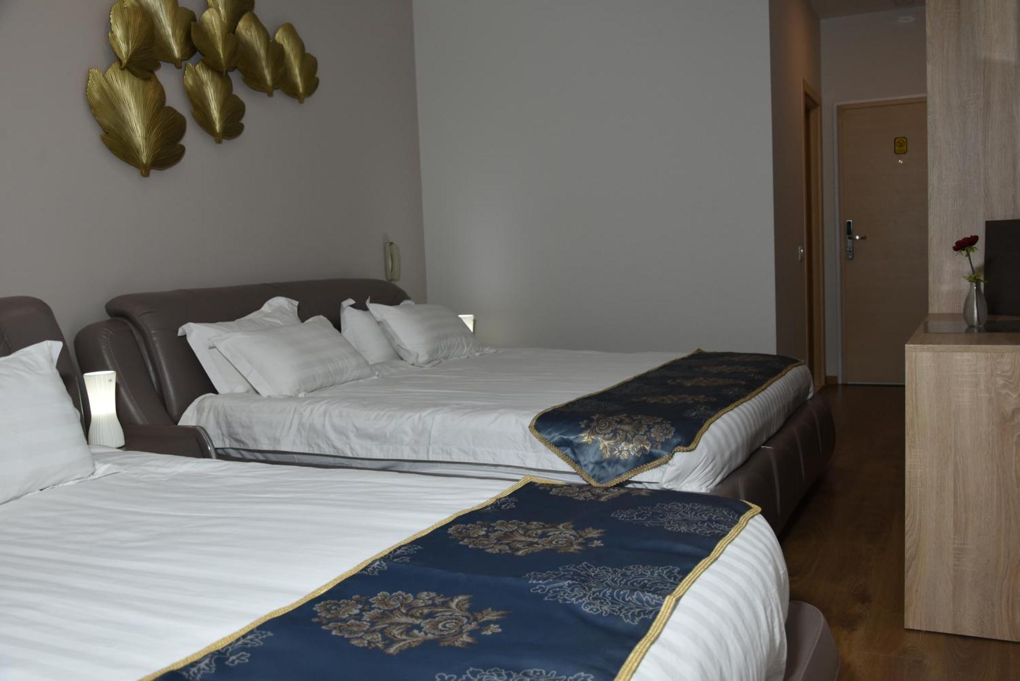 Park Hotel Tirana Yzberishti Kültér fotó